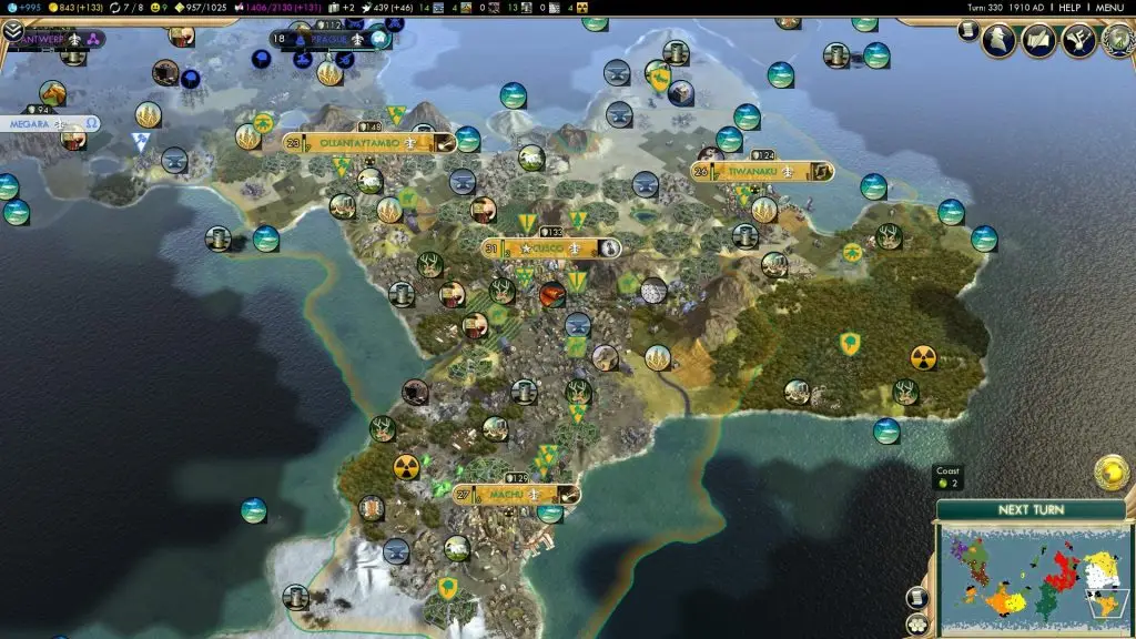 Sid Meier's Civilization V — велика імперія з містами та військами на стратегічній карті.